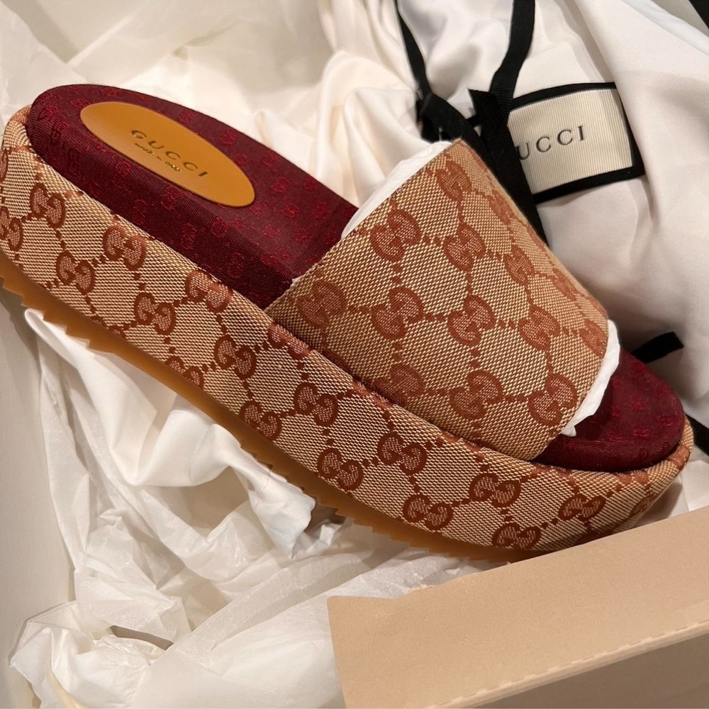 Gucci Platform Slide Sandal. Eu 37